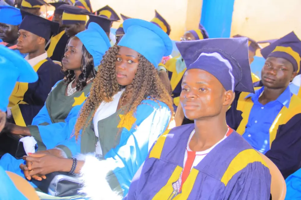 Image etudiant isparu